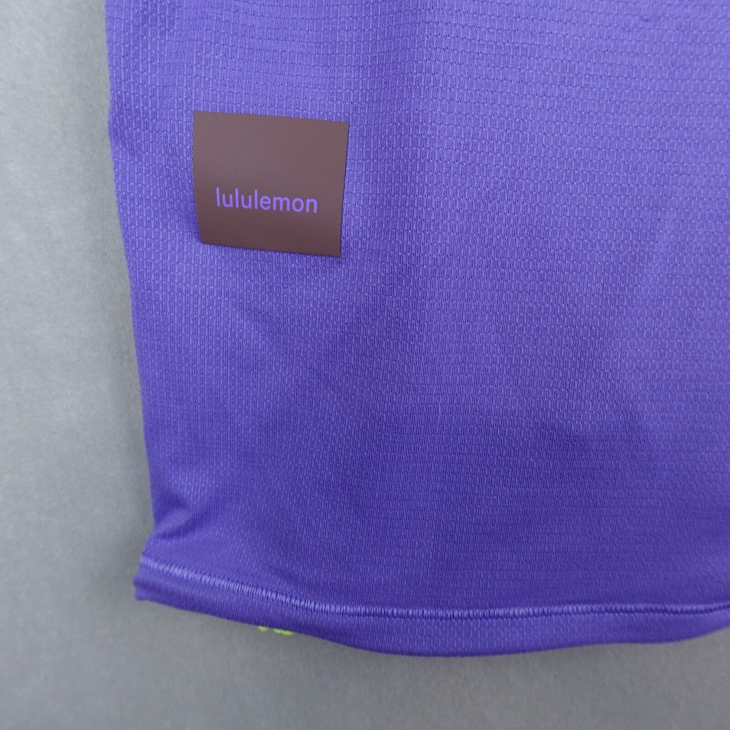 Lululemon T-Shirt