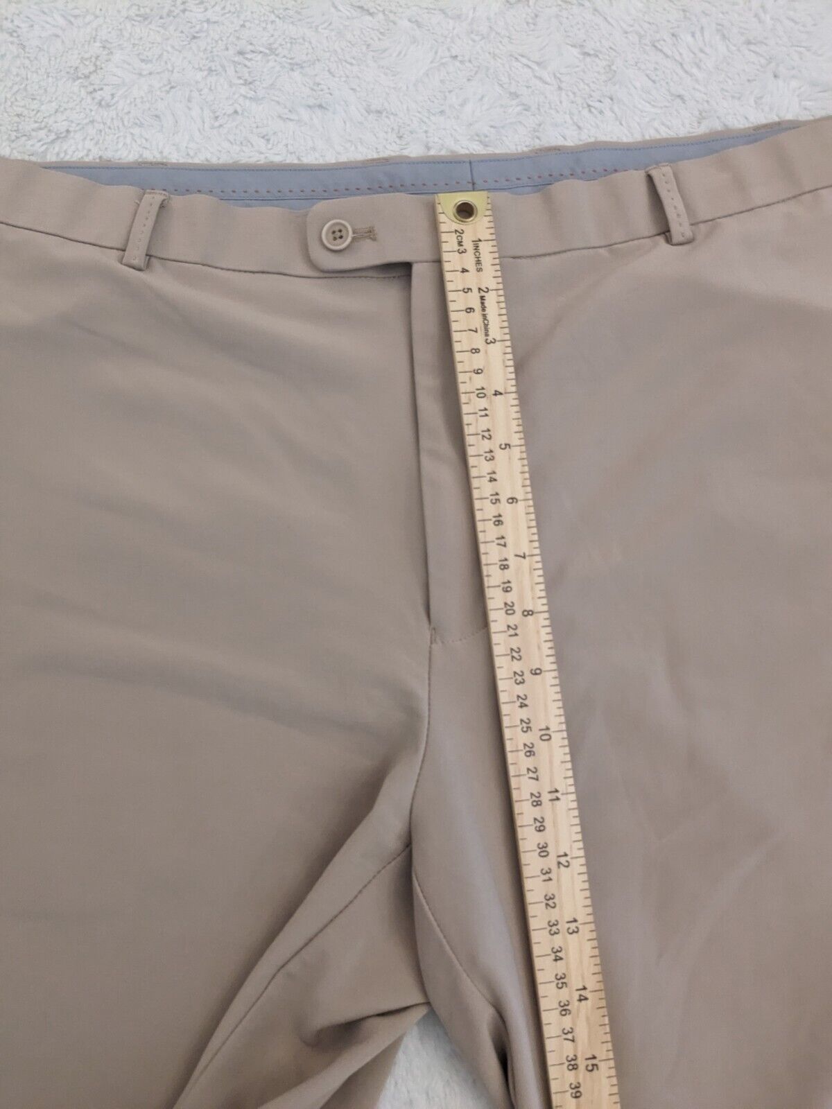 Peter Millar Golf Shorts Men 42x9 Beige Wicking Chino Quick Dry Golf Performance