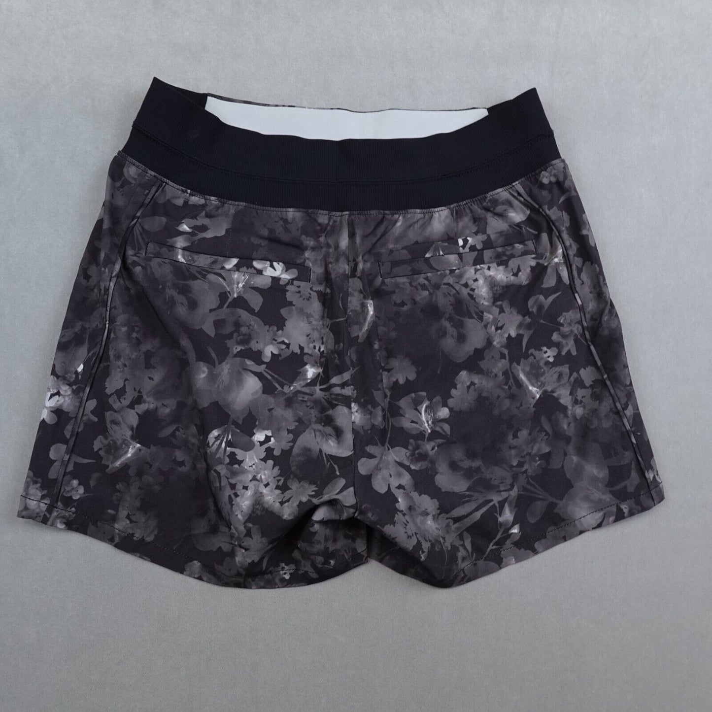 Athleta Brooklyn Printed Shorts Womens Lumen Floral Print Zipper Pockets Size 4