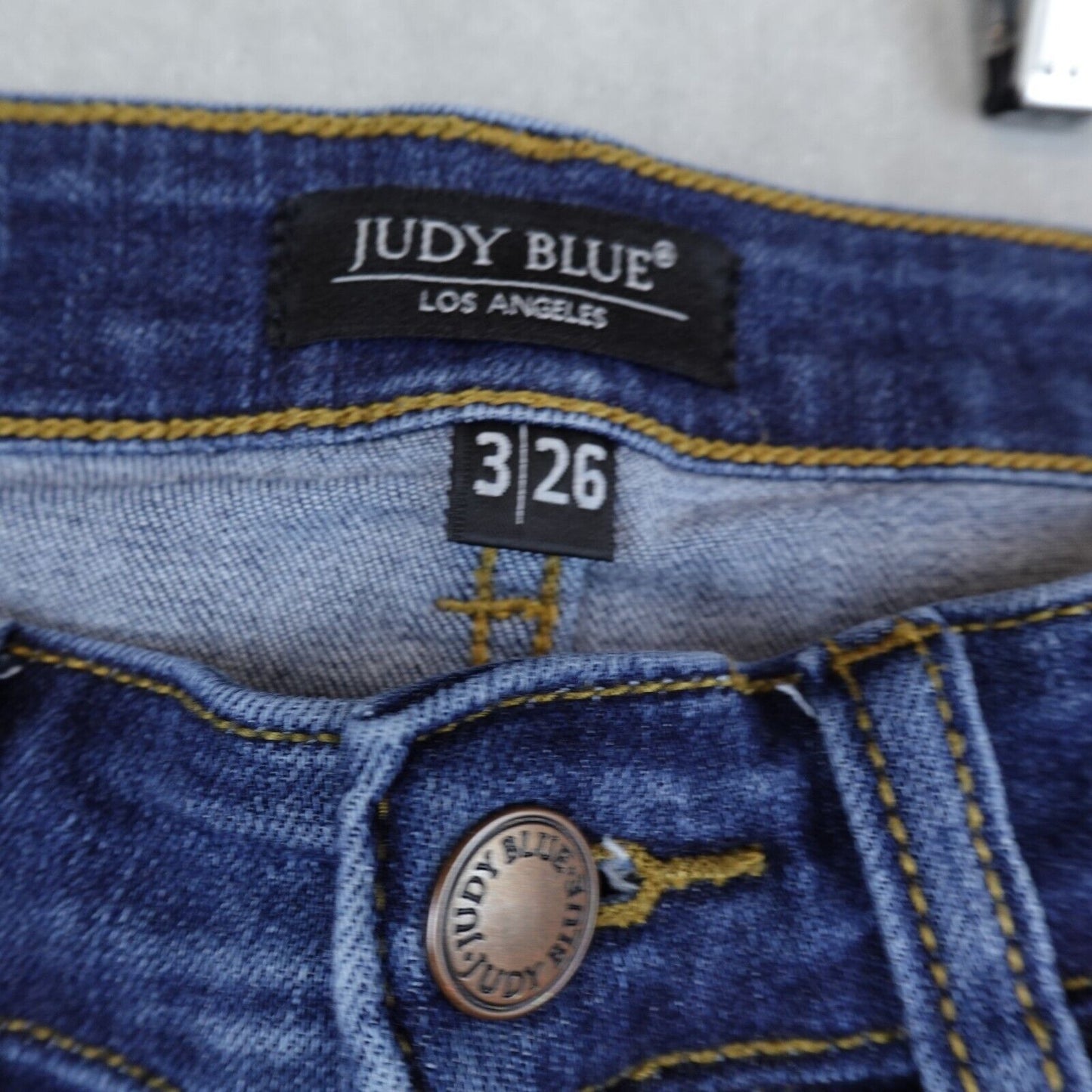 Judy Blue Jeans Women3/26 High Rise Relaxed Fit Stretch Blue Denim