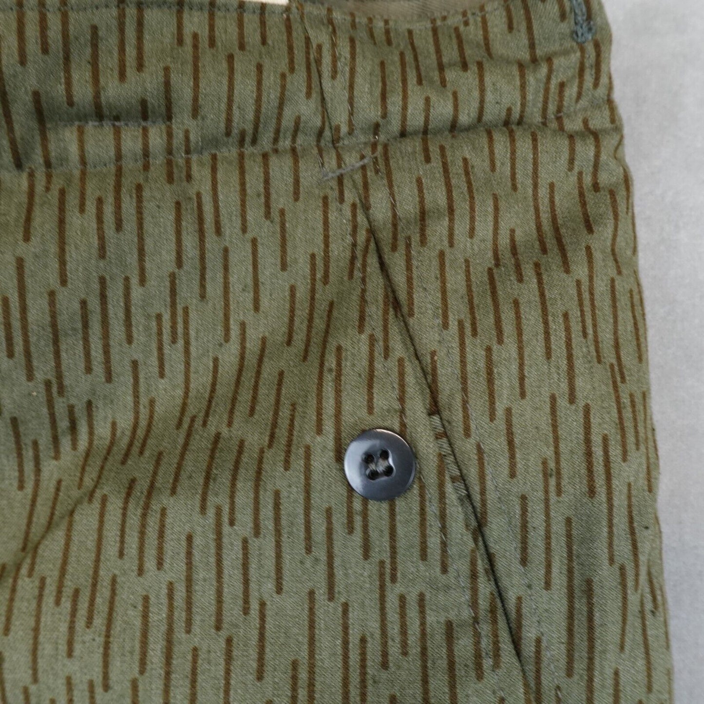 VTG Strichtarn Camo Military Pant Men 38x29 East Germany Army Winter Suspenders