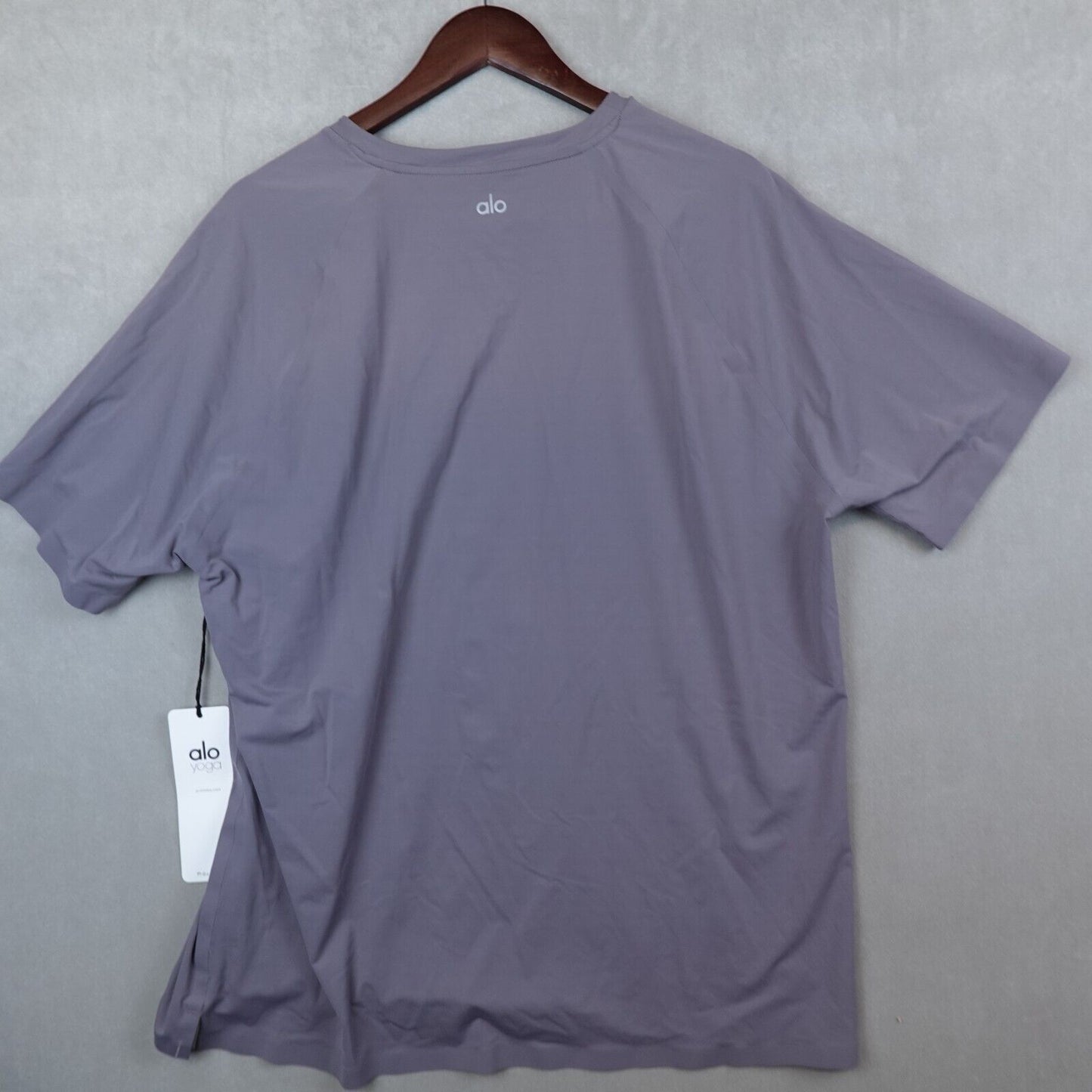 NWT Alo Yoga Idol Performance Tee Mens Purple Duslk XL Short Sleeve New