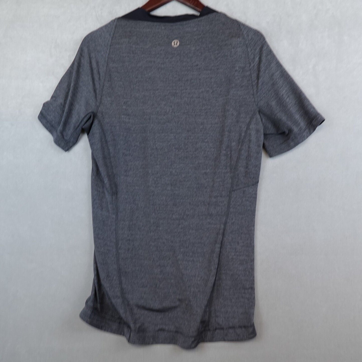 Lululemon T-Shirt