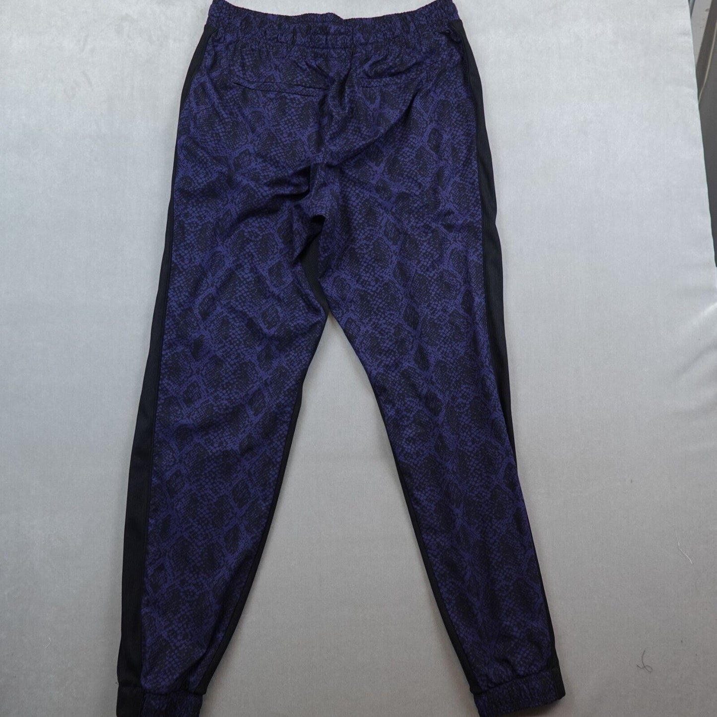 Athleta Brooklyn Jogger Womens 10 Tall Snakeskin Tapered Lightweight Stretch