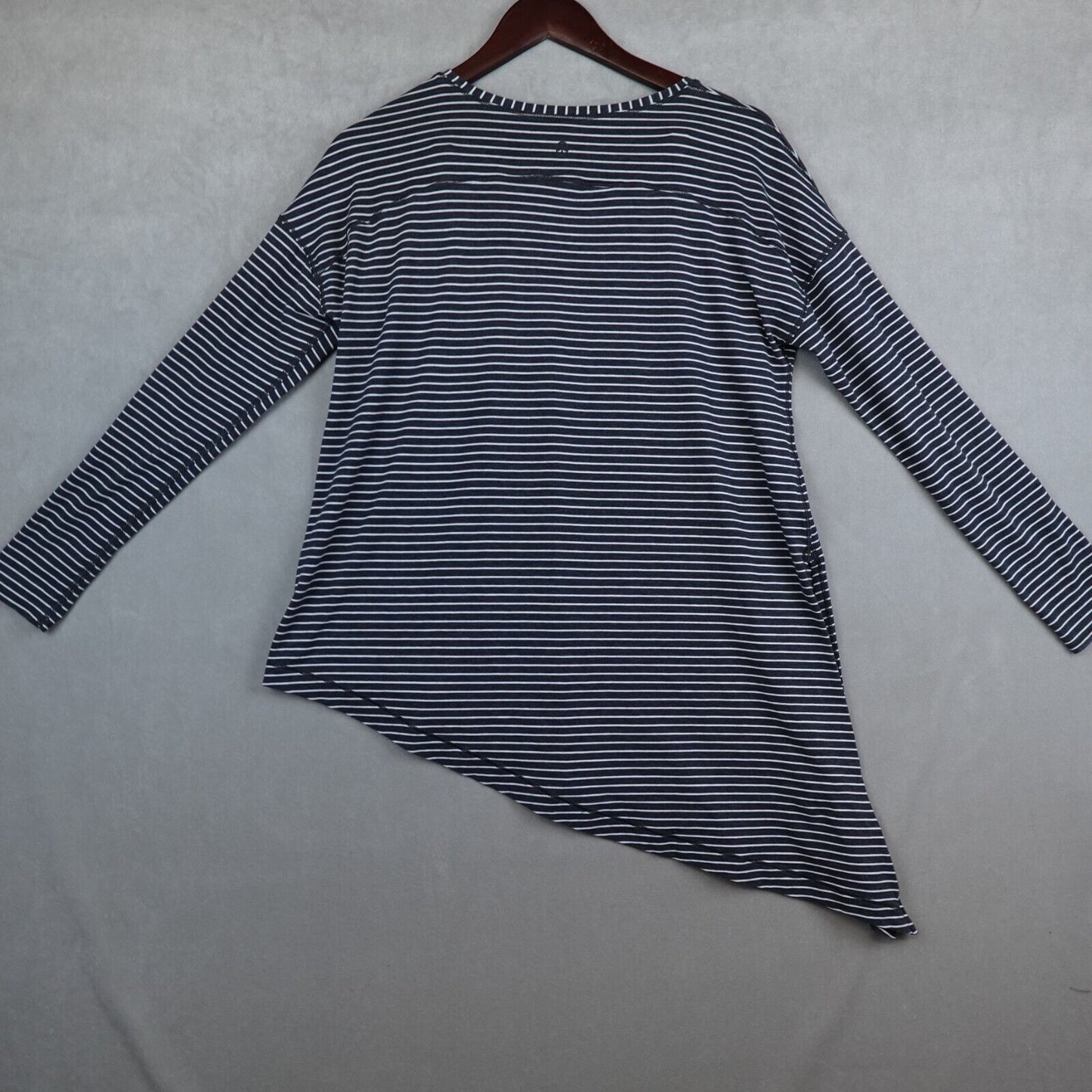 Lululemon To The Point Long Sleeve Shirt Womens Size 4 Striped Asymmetric Hem