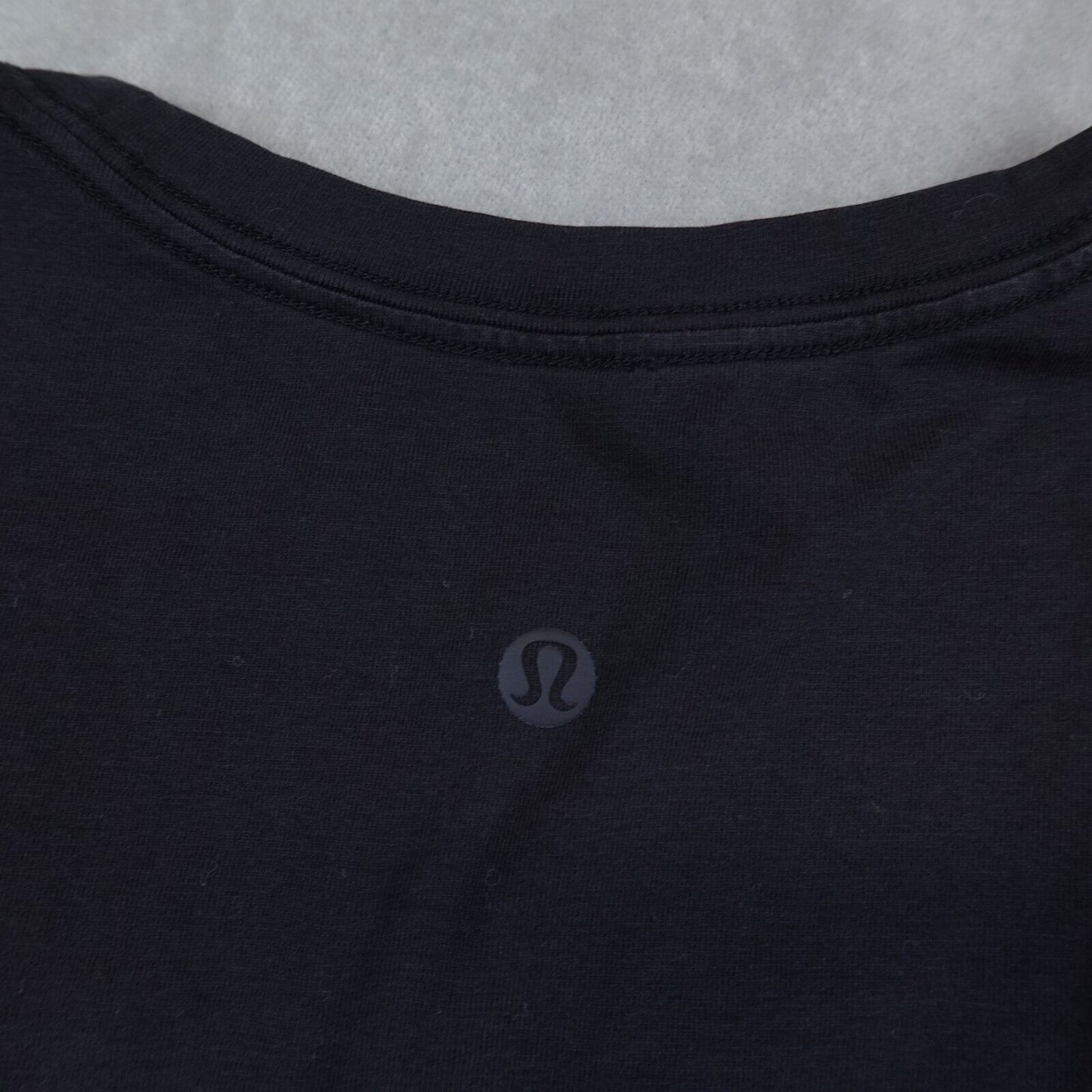 Lululemon T-Shirt