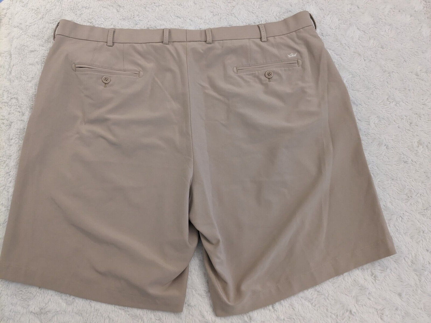 Peter Millar Golf Shorts Men 42x9 Beige Wicking Chino Quick Dry Golf Performance