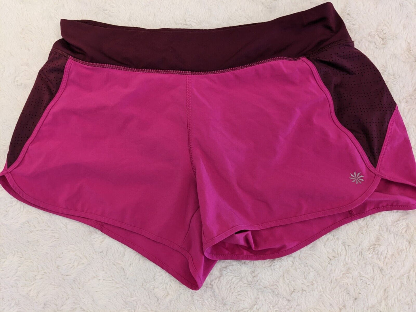 Athleta Track This Run Shorts Womens Medium Magenta Pink Lined 30x3 Stash Pocket